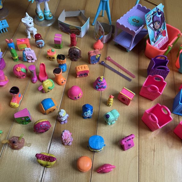 Welcome to the Magical World of Shopkins! - Picture 4 of 5
